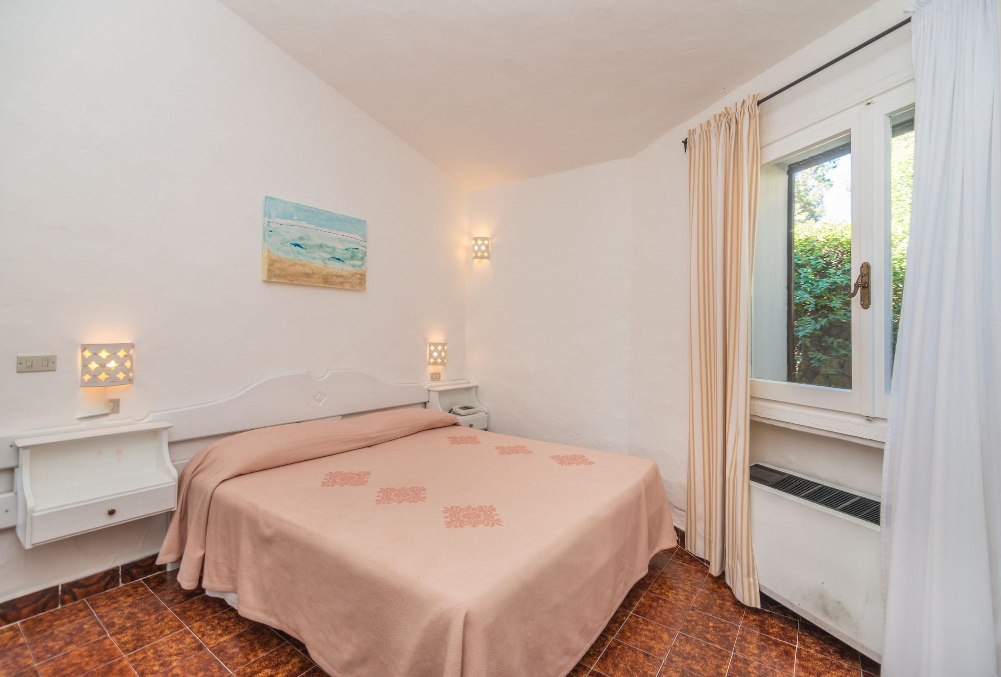 Hotel 3 Botti Baja Sardinia Extérieur photo