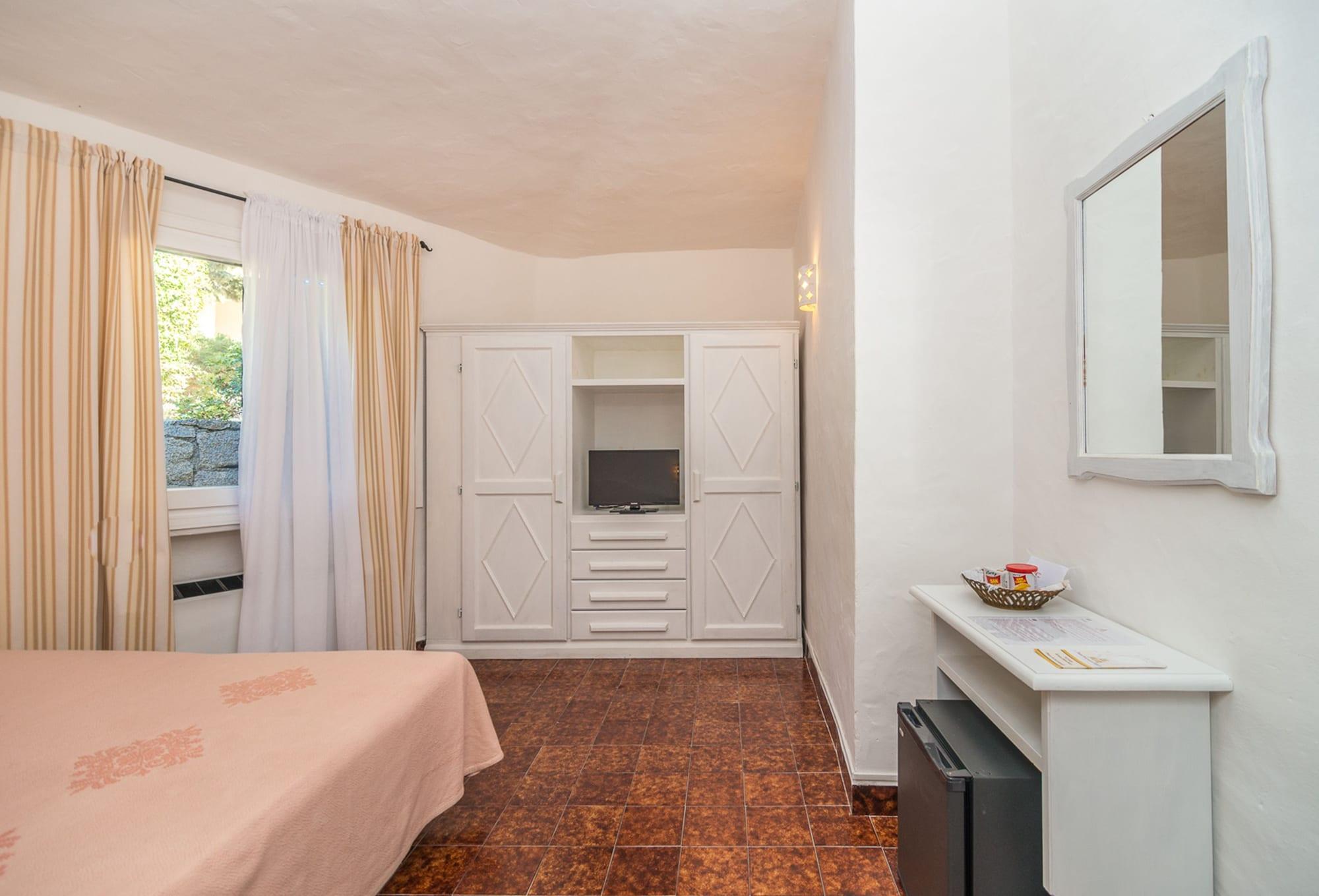 Hotel 3 Botti Baja Sardinia Extérieur photo