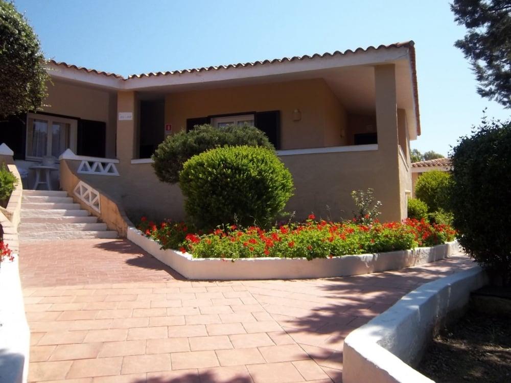 Hotel 3 Botti Baja Sardinia Extérieur photo