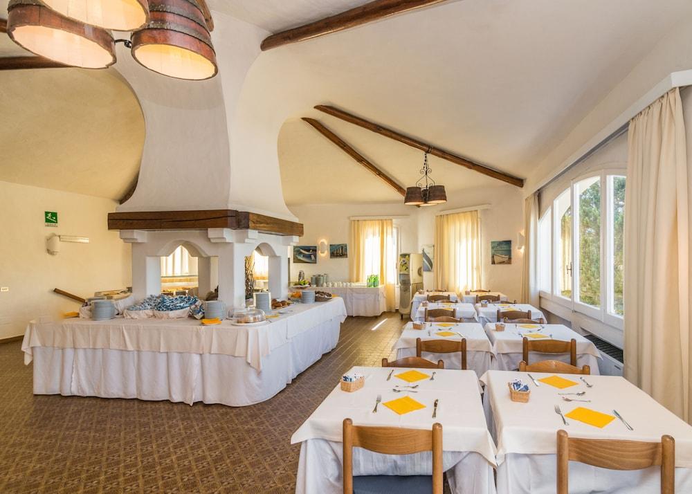 Hotel 3 Botti Baja Sardinia Extérieur photo