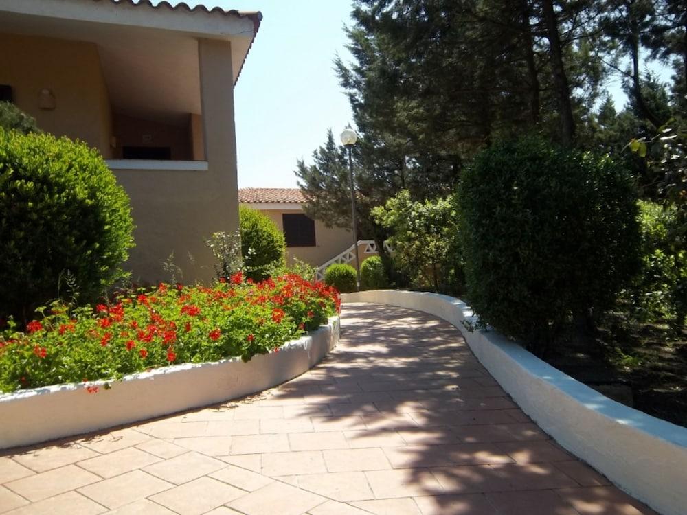 Hotel 3 Botti Baja Sardinia Extérieur photo