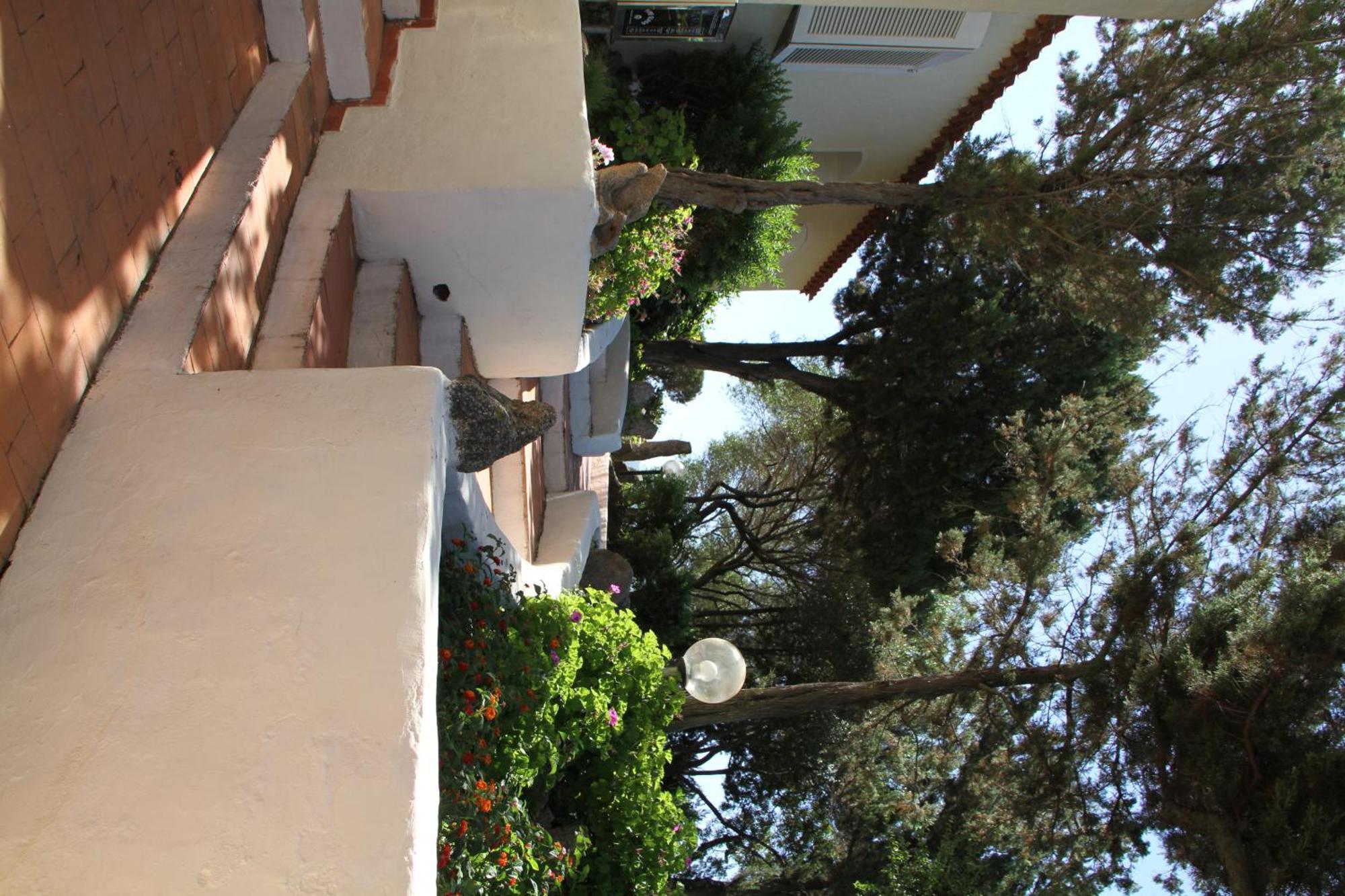 Hotel 3 Botti Baja Sardinia Extérieur photo