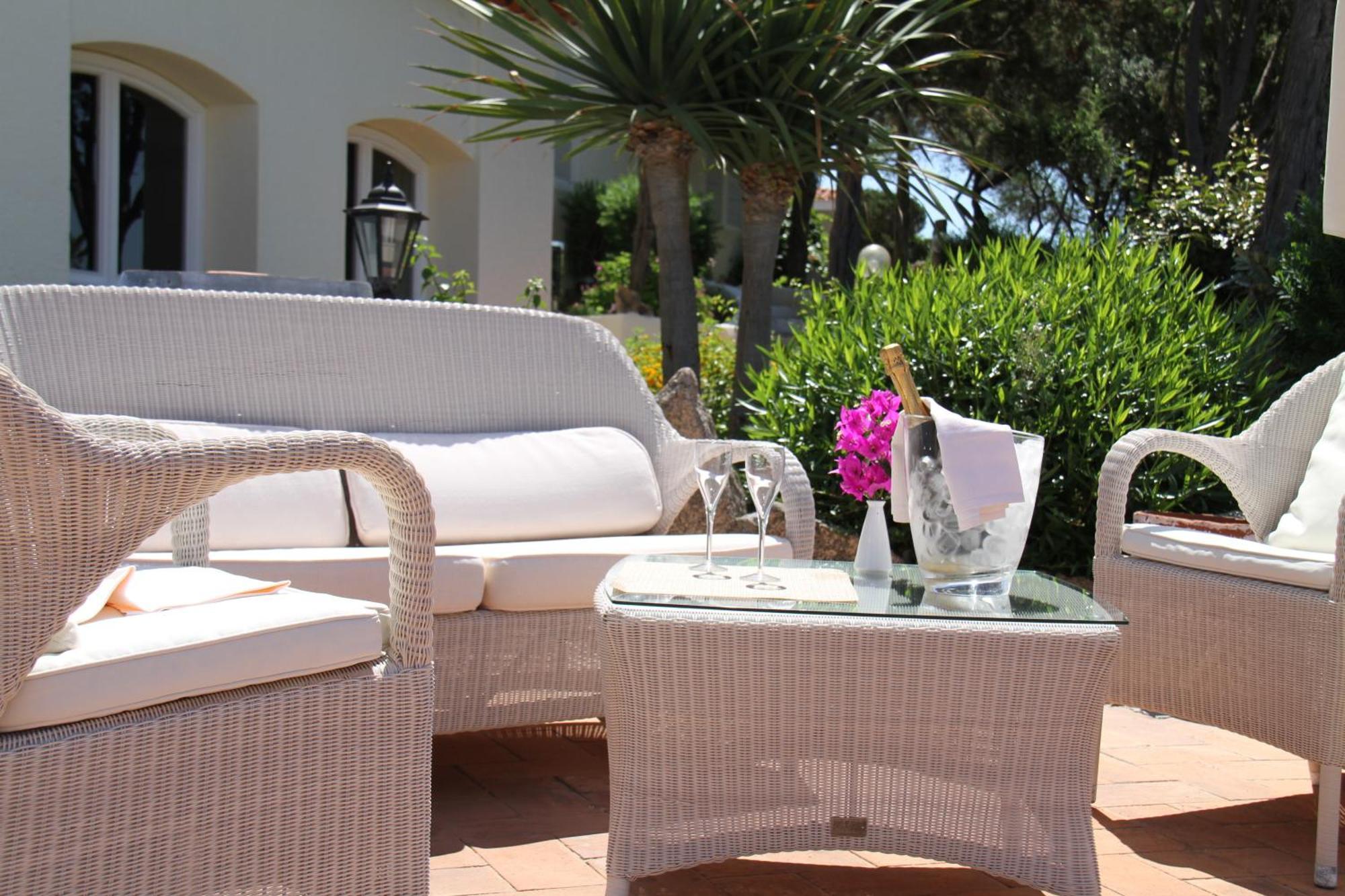 Hotel 3 Botti Baja Sardinia Extérieur photo