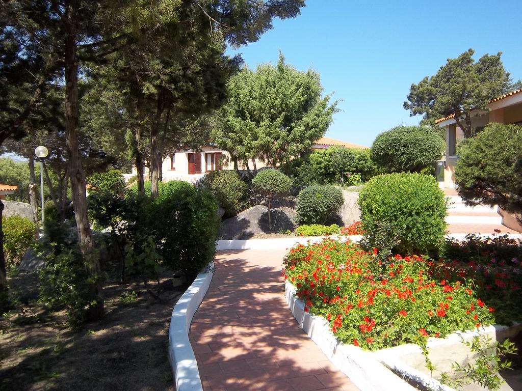 Hotel 3 Botti Baja Sardinia Extérieur photo