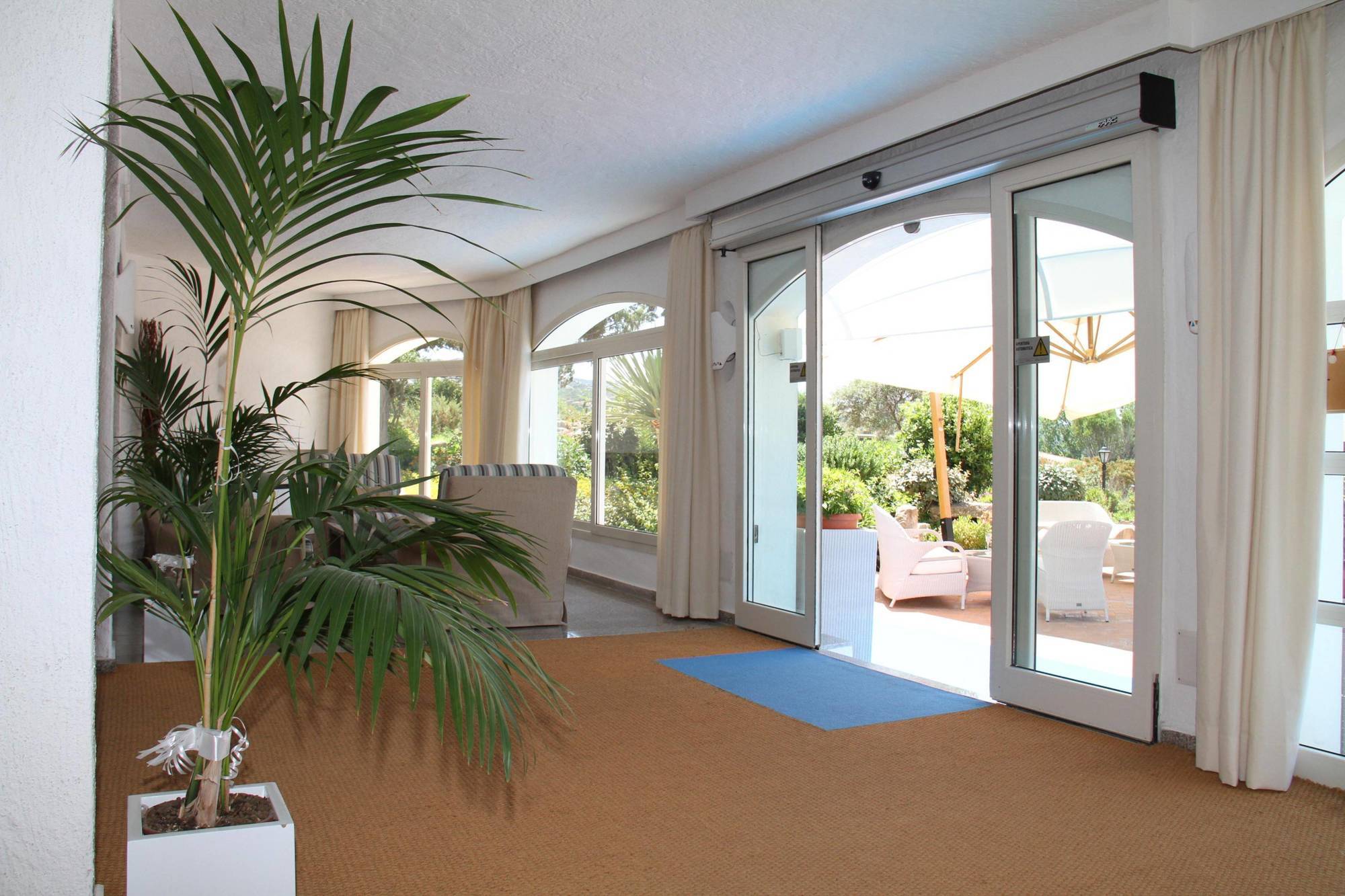 Hotel 3 Botti Baja Sardinia Extérieur photo