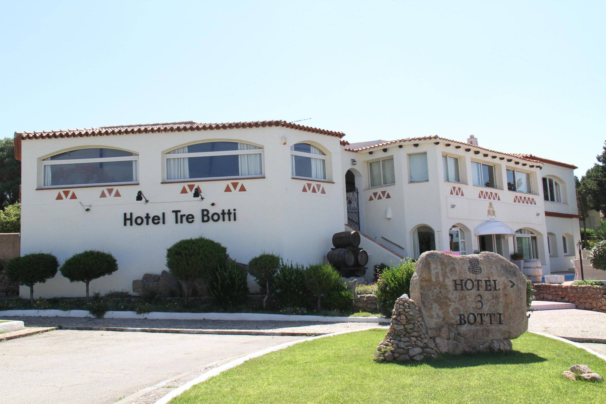 Hotel 3 Botti Baja Sardinia Extérieur photo