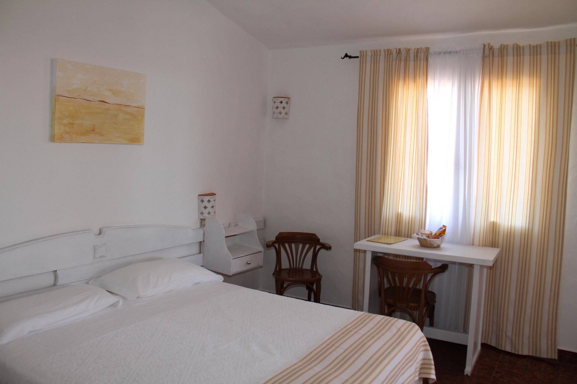 Hotel 3 Botti Baja Sardinia Extérieur photo