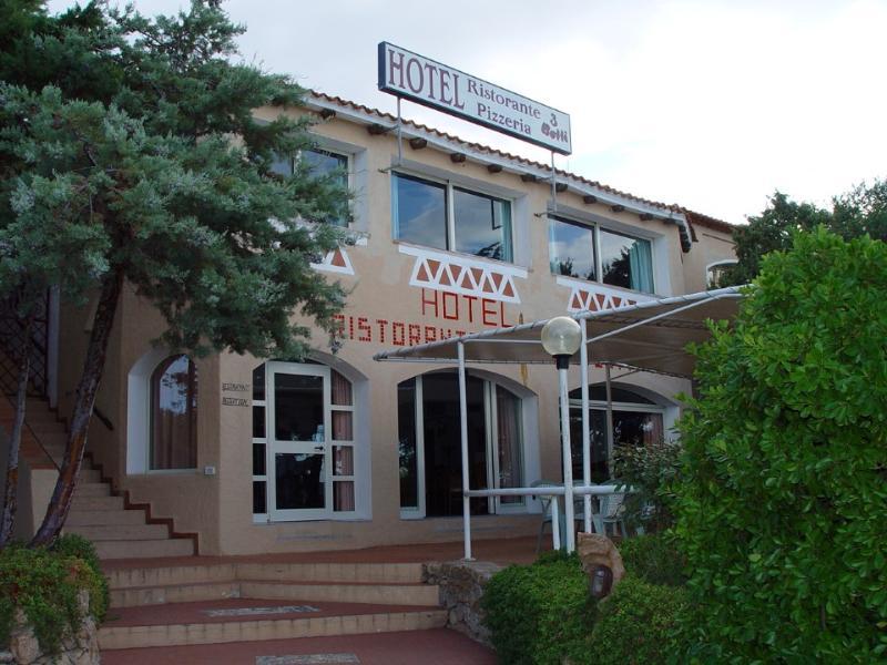 Hotel 3 Botti Baja Sardinia Extérieur photo
